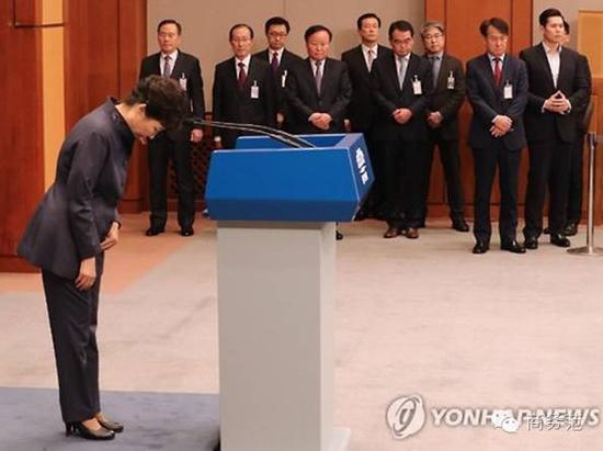 Five truths of Dong Mingzhu's exemption from the chairman of the group: Jackie Chan is not to blame for this.